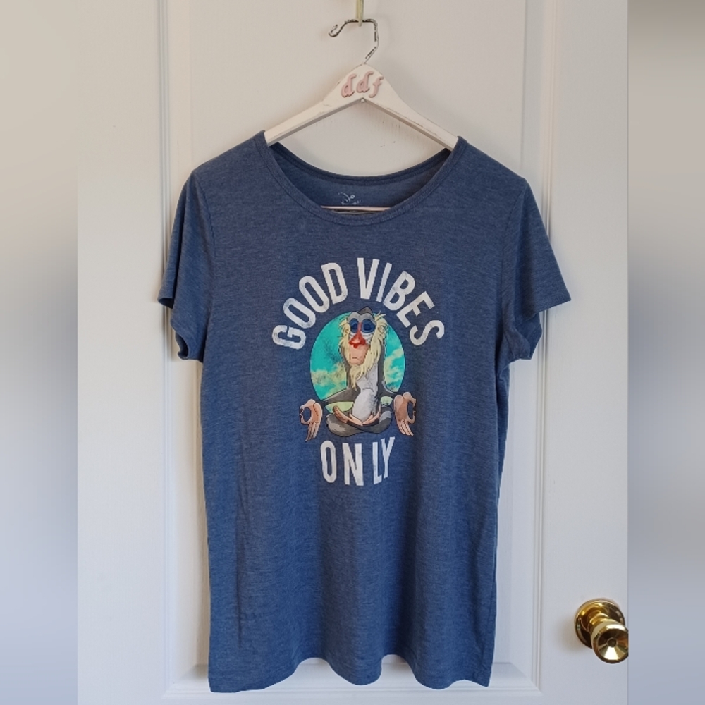 DISNEY'S THE LION KING RAFIKI "GOOD VIBES ONLY" NAVY HEATHER JUNIOR XL T-SHIRT